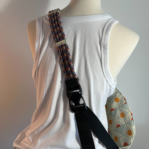 KAVU Rope Sling Bag,  size is approximately 20" x 11" x 5", adjustable - Picture 4 of 7